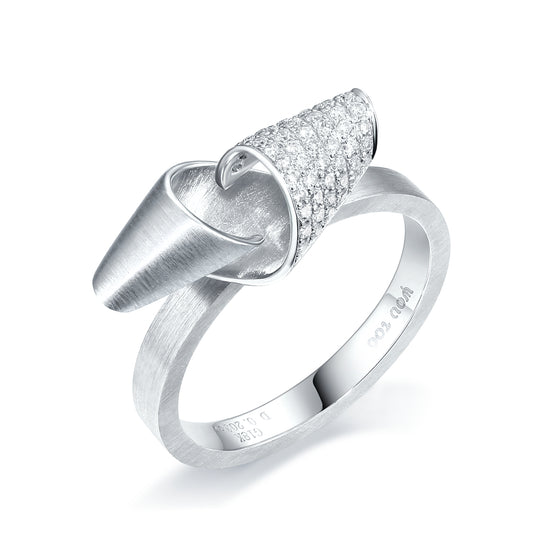 Conch Series 18K Gold Diamond Ring